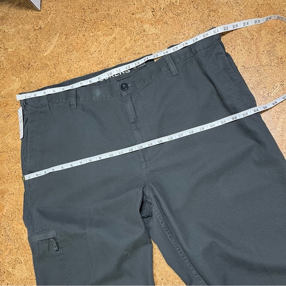 Dockers Men’s Classic Fit D3 Flat Front Comfort Cargo Pants Gray NWT Sz W42 L30 - Picture 11 of 15